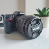 نيكون 7200 • ملحقات كاملة • عدسة أصلية