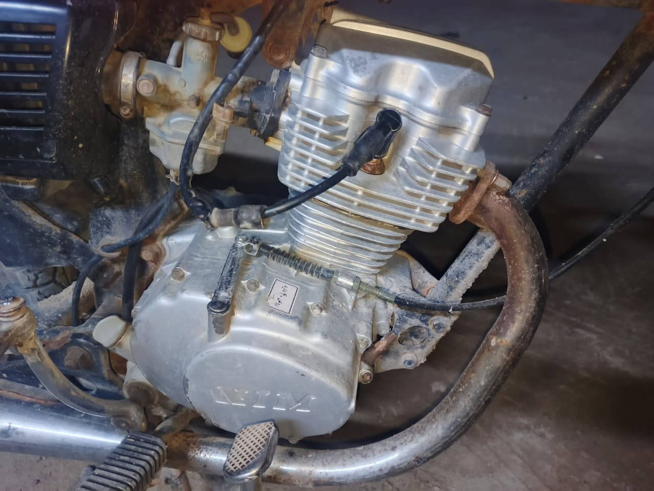 سلام عليكم دراجه أدوات بيه دخان تمشي ما بيه شي أدوات السعر ٢٥٠بيه مجال قليل كلش مكاني بصره الكرمه مكفوله من السرقه مكلف بل نشر رقم ***********
