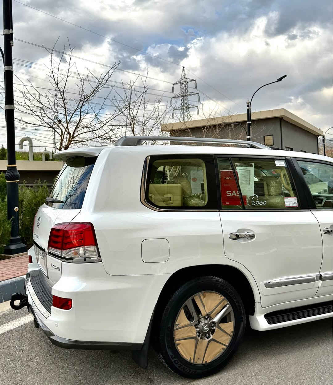 Lexsus _LX570_ 2013 _ 118,000km🪬

اللَّهُمَّ صَلِّ عَلَى مُحَمَّدٍ وَعَلَى آل مُحَمَّدٍ
سياره بدون مراوص رجائن

ليگزيز  موديل . 2013 . (LX570)
سياره مواصفات (بريمي اصلي)
سياره ماشيه (118) الف كيلو
سياره مكفوله كفاله عامه كلشي
بدون صبغ + بدون بارد + بدون حالوب
ماشالله سياره نظافتها حلو بمعنا كليمه

🧩سياره حتا غراضات موجود 
(هيدفونات + عرضيات + كل  موجود
داخل _ بيجي + ماشيه (١١٨) + موصفات بريمي + محرك 8 سلندر + 5700 حجم

🎲مواصفات سياره
بصمه + النزيلاق + شغال + كشن جلد 
كشنات تدفيه + كاميرات + ثلاجه + زينون
باب وراء شفط +نظام ايكو + سبورت +

🪬محرك و گير كل بشرت
ما مفتوح بشرت 
سياره حيل جديد نظيفه كلشي عاي بلادي 
سياره مابيها دينار مصرف 

🧿نظافه ١٠٠٪ كامل سيرفس بدون نقص و بدون مصرف سياره اي نقص مابيها
4 أيطارات جديدة تحتها
تاير وويل بيلادي شريكه
حتا تاير (دنلوپ) أصليه
نفسي

📍نفسي يوم /تحويل وكاله حاظر
مكان / داخل سليمانيه
سعر/397$ ورقه 
م/ ***********📲 السليمانية, العراق
