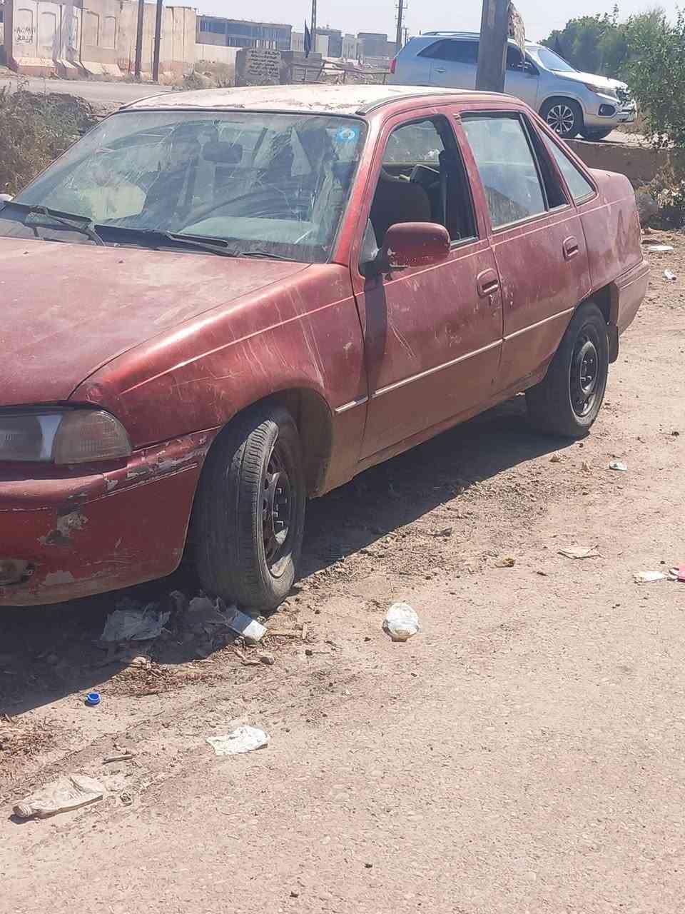 دايو سلو موديل 96 رقم نكليزي بأسمي سياره تحويل ثاني يوم 
بدون ضربه وصبغ بيه خياس بل باب مال صدر فقط مابيه اي خياس بعد كهرباء كله شغاله نقصه باتري لأن جطلت بنكه عليه وتعب وبطاين مال بوب فقط داخل كله جديد بس جيب بطاين 
محرك خير من الله كير اوتو بس جبنه ماعرف شبيه وينقص الكير 
تخم تاير جديد جواهه 
صدر نص عمر  
عنواني ابو غريب شارع الزيتون 
الشراي يتصل وبي خير وتدلل 
*********** 

واذا اكو مراوس سايبه نضيفه اراوس
