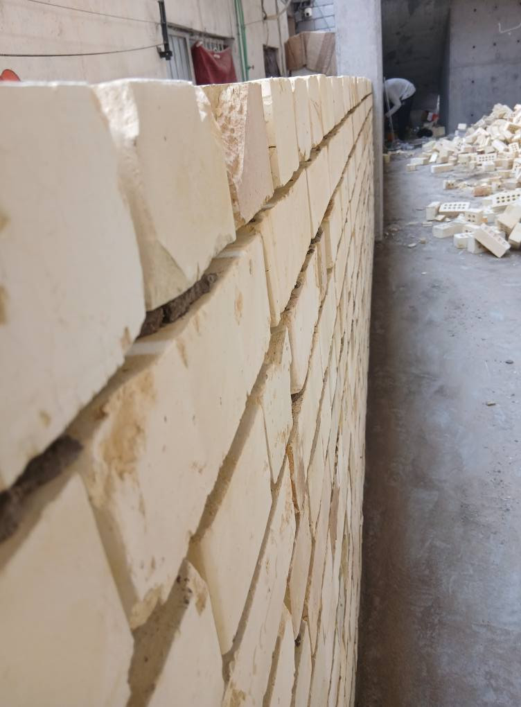 ابو علي خلفه بناء طابوك شغل نضيف 
***********
