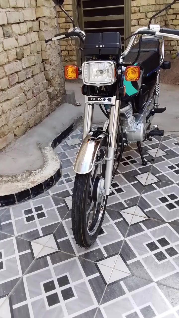 دراجه اربعه كير شاصي موديل 26 اوراق سكنر وتعميره صارلهه سبوع  محرك انتنس
العنوان كوت العزه القديمه  ***********
