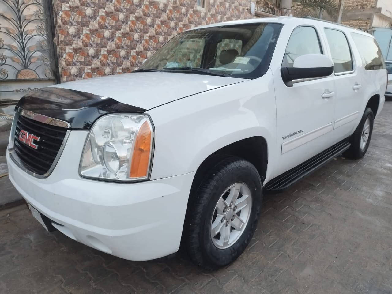 سلام عليكم يوكن جمسي مديل 2011 سياره كفاله عامه عده بارد بين البابين العبري لون ابيض اصل سياره كير مكينه اكسل حداديه امامي خلفي هستوني شادهن صار ٤ تشهر ادامه كمله مسؤيله كله مبداله جديد تخم تاير سياره برغي ماعايزه جهزه للعمل وصل خط مجدده سياره خطه نجف بصره رقم الهاتف ***********
