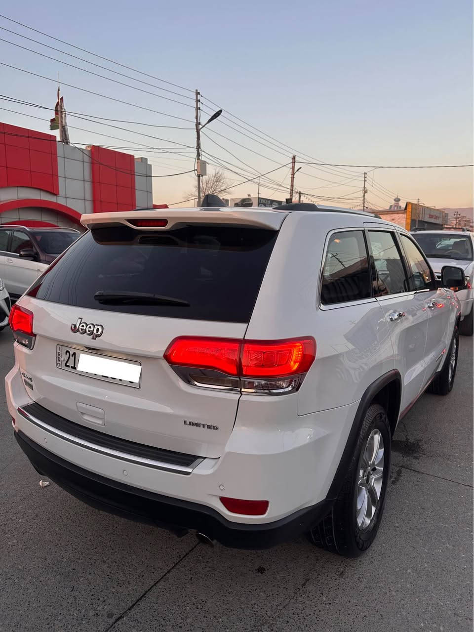 جیپ 2014 بێ بۆیاخ سۆنەرم داناوە..مواسەفات limited
دەرەجە یەک قەپات قەپات مواسەفات 4*4ئۆکتانی 85ئەخوێنێتەوە هەموو بانزینێکی بۆ ئەبێت ( پانۆڕاما بەسمە دەرگا بەسمە سێ شاشە ناو فۆڕمیگا دەبڵ ئەکسل سێ گێڕ سوکان کارەبا و هیتەر کوشن ساردوگەرم میمۆری کوشنی دواوەش هیتەرە سنوق کارەبا شەغالە 97 هەزارڕۆشتووە) سەنەوی تازەیە تایەی تازەیە
 گێڕو مەکینەی بەشەرت ماڵی دۆستە زۆر تازەیە سەیارەکە 208 گەڵاو معامەلەیەکی برایانە 
***********
*********** السليمانية, العراق
