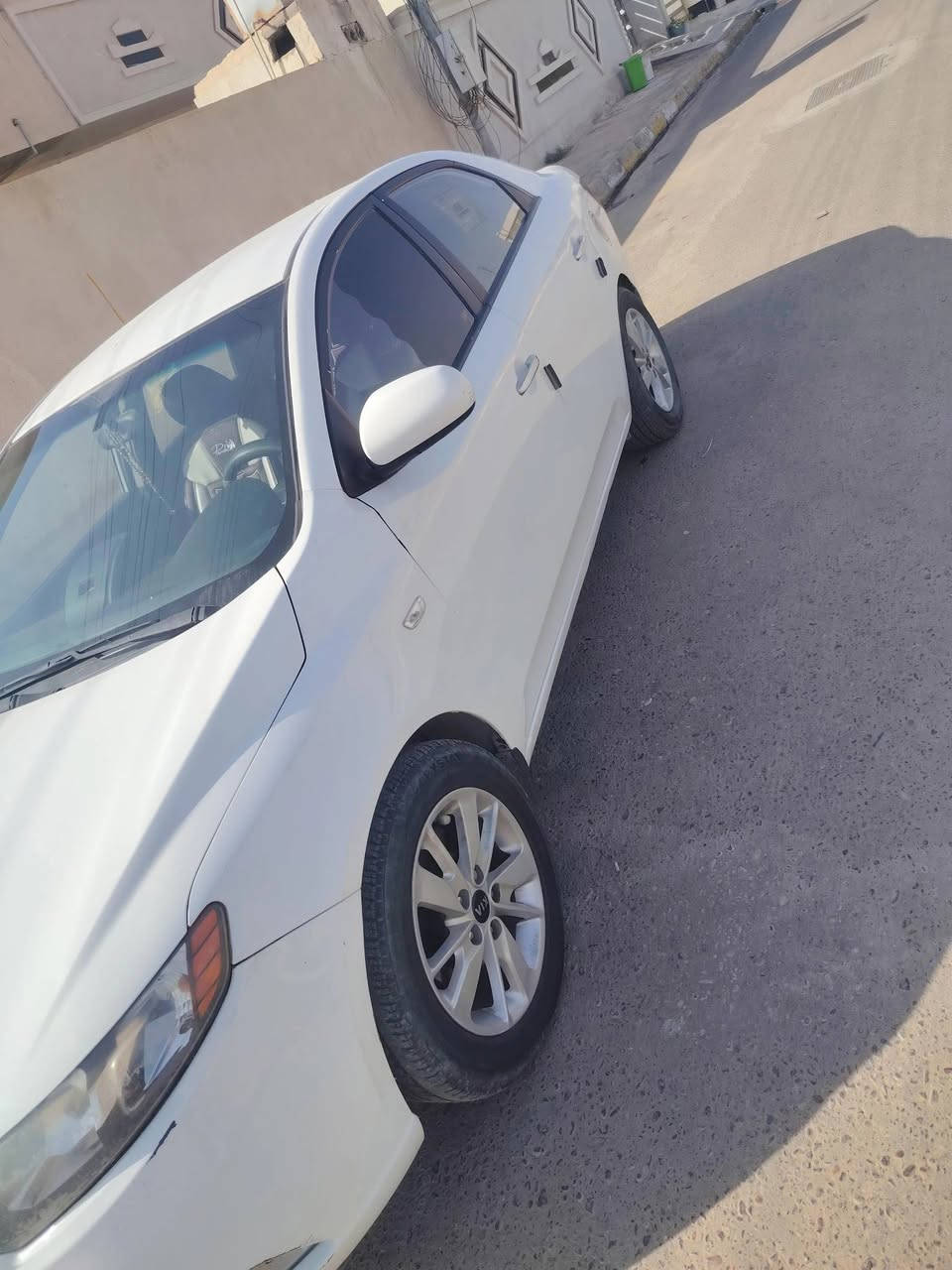 كيا فورتي
كص 
مناقصها شي جديده السعر 42 وبيها مجال مكانها تكريت ***********
