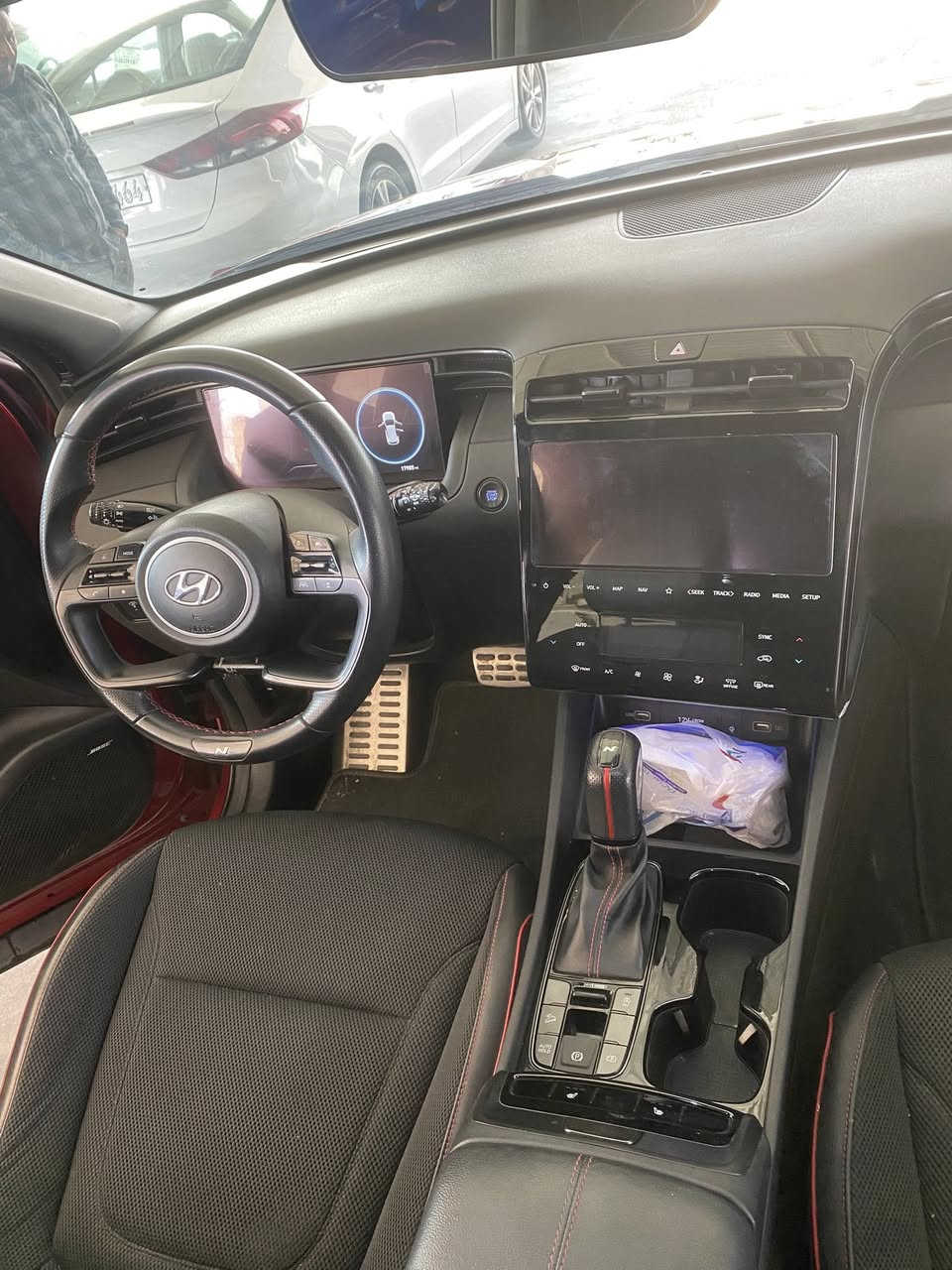 توسان 2023 ان لاين Nline السياره فول مواصفات للاخير السياره بدون اي صبغ فقط بارد بسيط بلبنيد وسونار مذكور بلصور بنراما رادار امامي وجانبي صندوق كهرباء كشنات تدفئه كرسي كهرباء وبعد هواي موصفات بيهه السعر 215 وبيه مجال مكاني بابل ***********
