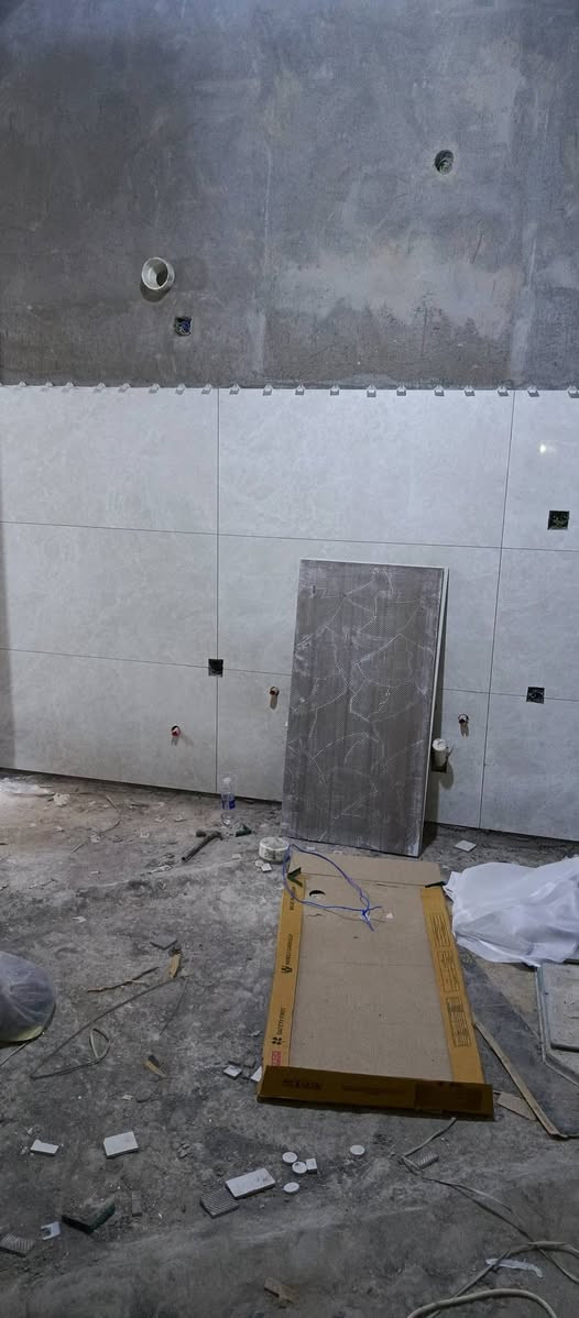 جزء من اعمالنا لعمل ارضيات وجدران سيراميك والرخام بورسلين عمل درجة اولى استلام مهندسين نعمل في بغداد فقط الاتصال واتساب *********** ،،،
