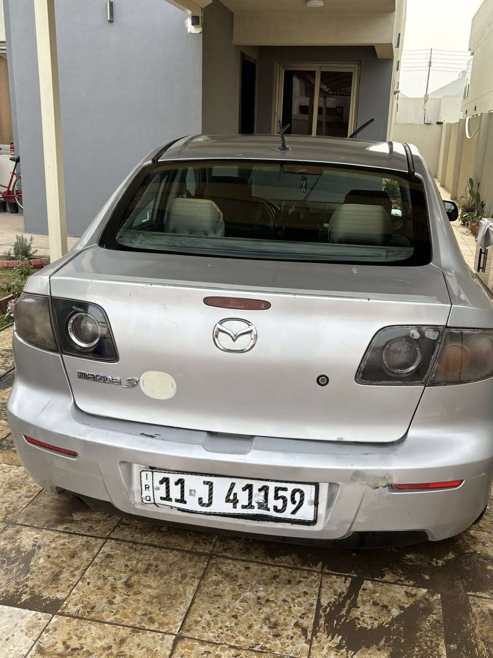 مازدا زوم 3 
موديل 2009 
وارد امريكي حادثها جاملغ خلفي 
بدون دواخل وشواصي 
كير At بحالة جيده 
محرك 2000 دوش اقتصادي  بحالة جيده جداً ،  تبريد شغال 
مواصفاتها معروفه سنتر لك، تحكم ستيرن جهتين ، مثبت سرعه ، شاشة اندرويد 
السياره رقم بغداد  رقم انكليزي بأسمي حصراً 
السياره مثل ماموضحة بل صور كشرها زين
غرفتها صورها تحجي شخط مابيها كاعية جلد
، يحتاجلها تلحيضات بسيطة
رايدها 57 وبيها مجال
اخوان جزاكم الله خير كلشي مذكور بل وصف
الجناي والشراي خاص يتفضل 
مكانها بغداد الكرخ


**إذا كنت صاحب هذا الإعلان وتريد حذفه لأي سبب، رجاءا أرسل رسالة إلى الدعم الفني**