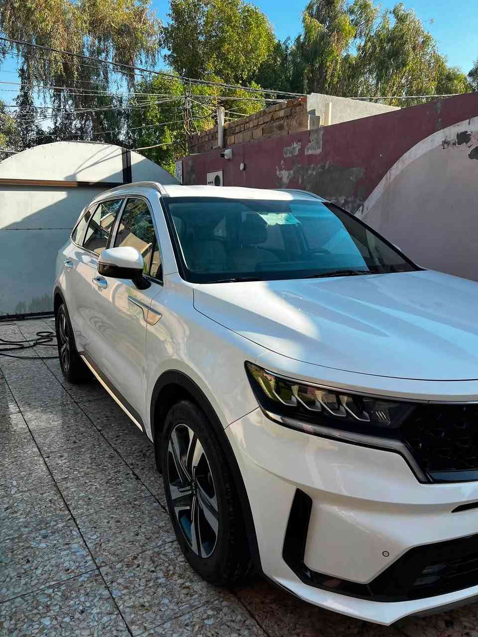 السلام عليكم 
سورنتو موديل 2021 فول قمارة حديد
V6
ماشية 81الف حقيقي
بصمة 
كشنات كهرباء
جنطة شفط 
جلد 
كامره خلفية 
حساس امامي خلفي وبعد هواي مواصفات 
السيارة جديدة وعلى ايد وحده
تخم تاير جديد كفالة عامة من كلشي 
العنوان النجف
للستفسار 
***********
