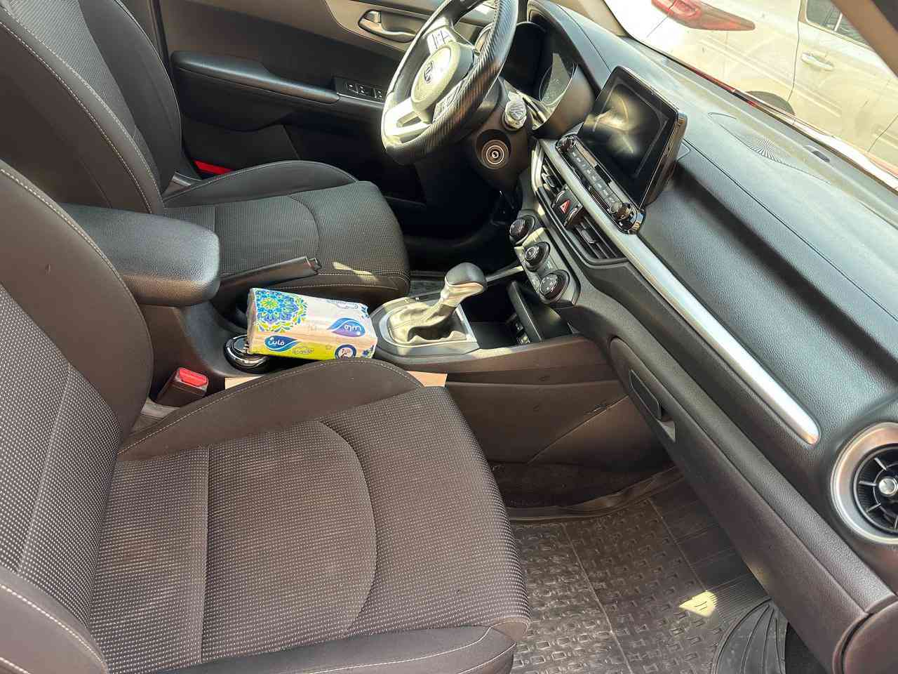 السلام عليكم كيا فورتي رقم اربيل هزه وفحص جدد موديل 2020
السيارة وارد امريكي كفالة من الصبغ والضربة كلين تايتل وصور كلها مرفقة بالمنشور 
السيارة ماشية 48 ميل 
بيها حالوب شوية بالقمارة وطلقه بالجنطة مصلح ع كدها وموجودة صورتها بالمنشور.
سعرها 133 $ ورقة 
مكان السيارة بغداد - الحارثية 
للاستفسار ***********- ***********
