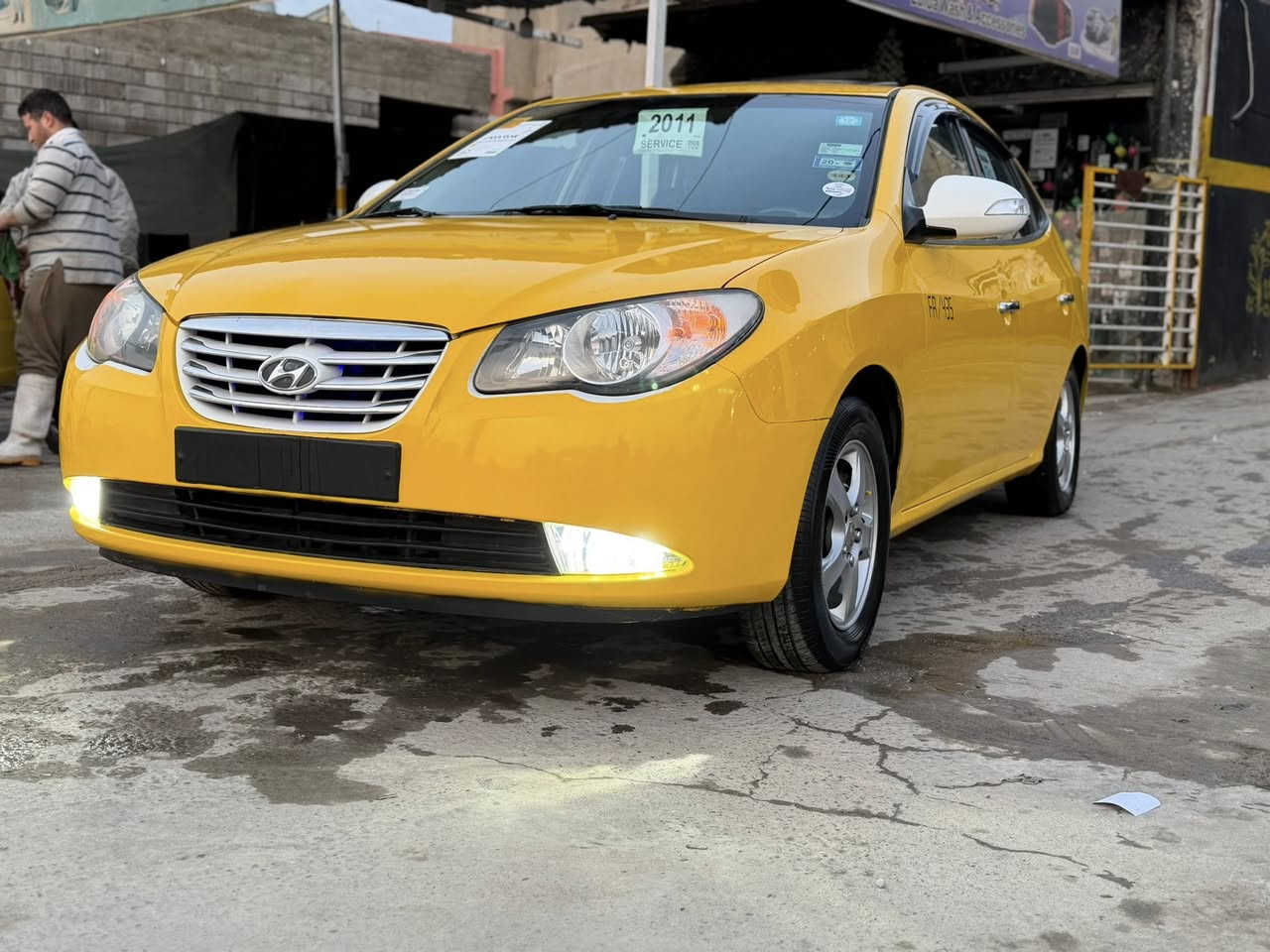 السلام عليكم
لنترا خليجي 
موديل 2011
موصفات فول 
رقم بغداد جديد 
ارقام سنويه هزه كله جديد
بسمي السياره شرط التحويل بل موصل 
كابون بانزين بيها 
مكينه 1600 دكشن عالي
كير +مكينه بشرط 
صدر امامي خلفي جديد 
طخم تايرات جداد 
هيه غرامات صفر كلشي ما عليها
بدون ضرر شرط وبدون معجون 
سياره جاهزه ما ناقصها شي 
مكان السياره موصل ايسر 
بيع بدون مراوس ونقد 
السعر (((125 )))وبيها مجال بسيط 
وتساب ***********
