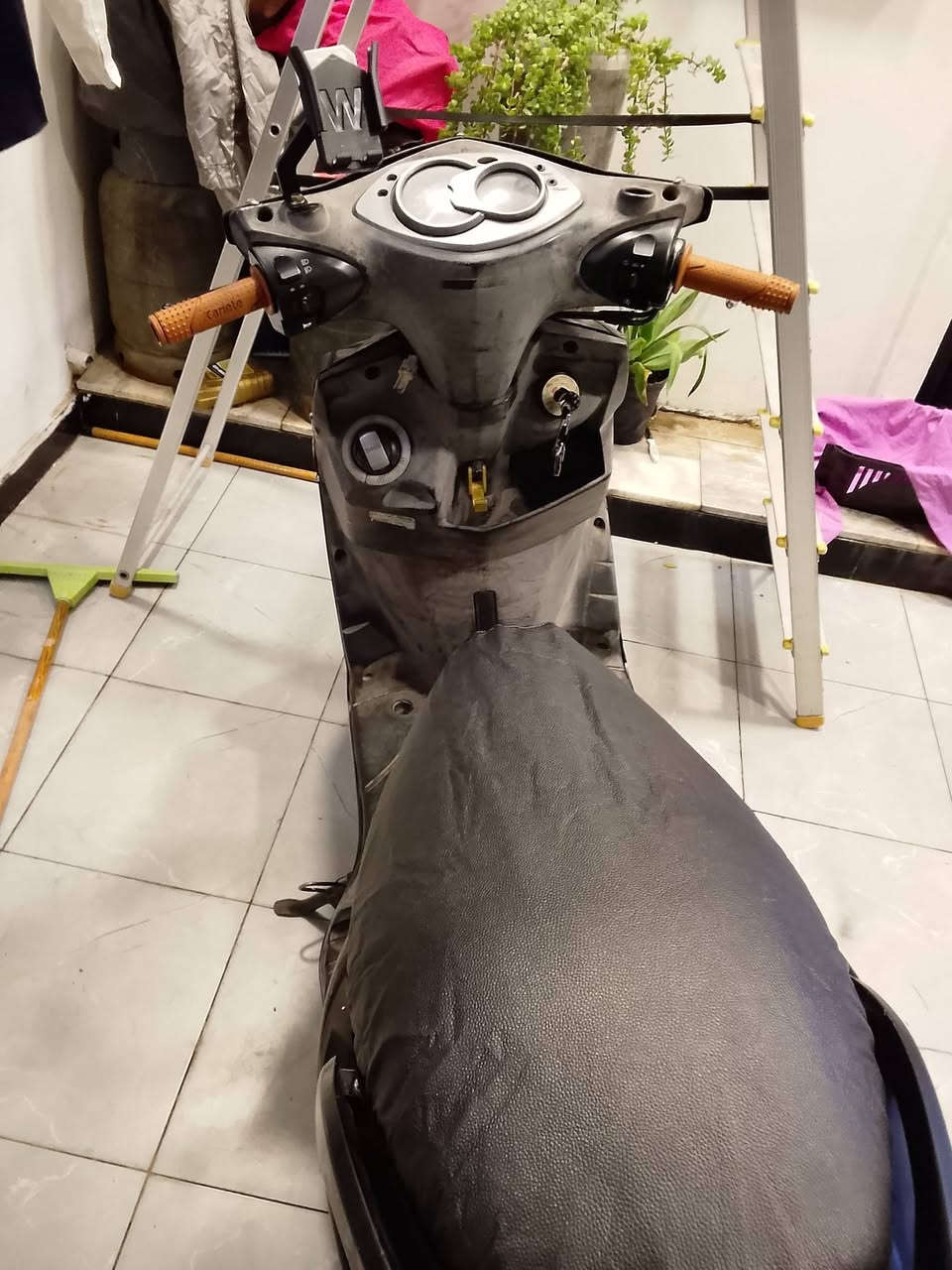 قيملي هاي مراوس او سعر
سكنس مزود بوشه58 
صالنصه رياضي 
كلجات رياضي 
دراجه نصيفه لاخر حبه مانقصها برغي 
شلعه ومعدل140 شرط 
مكان بغداد


**إذا كنت صاحب هذا الإعلان وتريد حذفه لأي سبب، رجاءا أرسل رسالة إلى الدعم الفني**