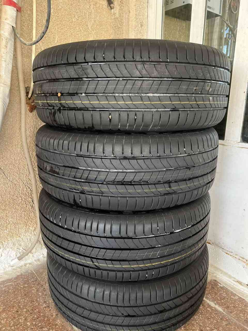 سلام عليكم تخم تايراتk4 زيرو للبيع ***********
