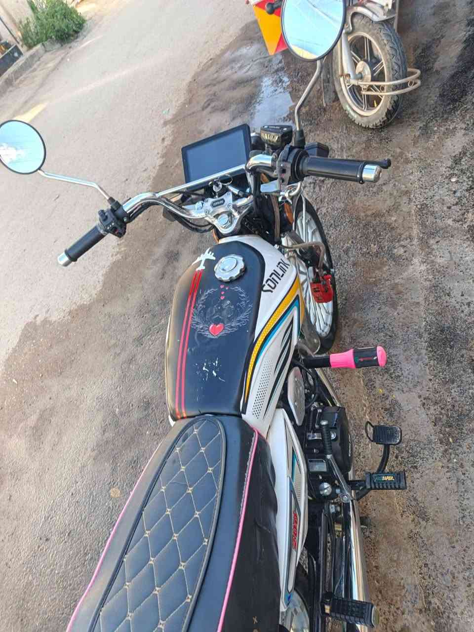 السلام عليكم سيفان سونك 2025 اوراق موجوده محرك 200cc دراجه مكفوله وجهازه مكانها ديالى جديده الشط السعر 775 وبيها مجال بسيط.***********
