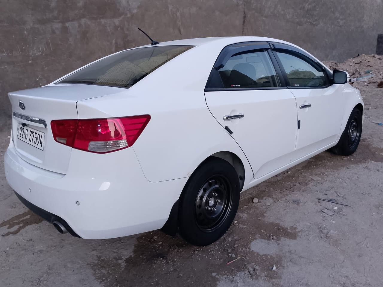 سيراتو ٢٠١٣مكفوله للاستفسار***********
