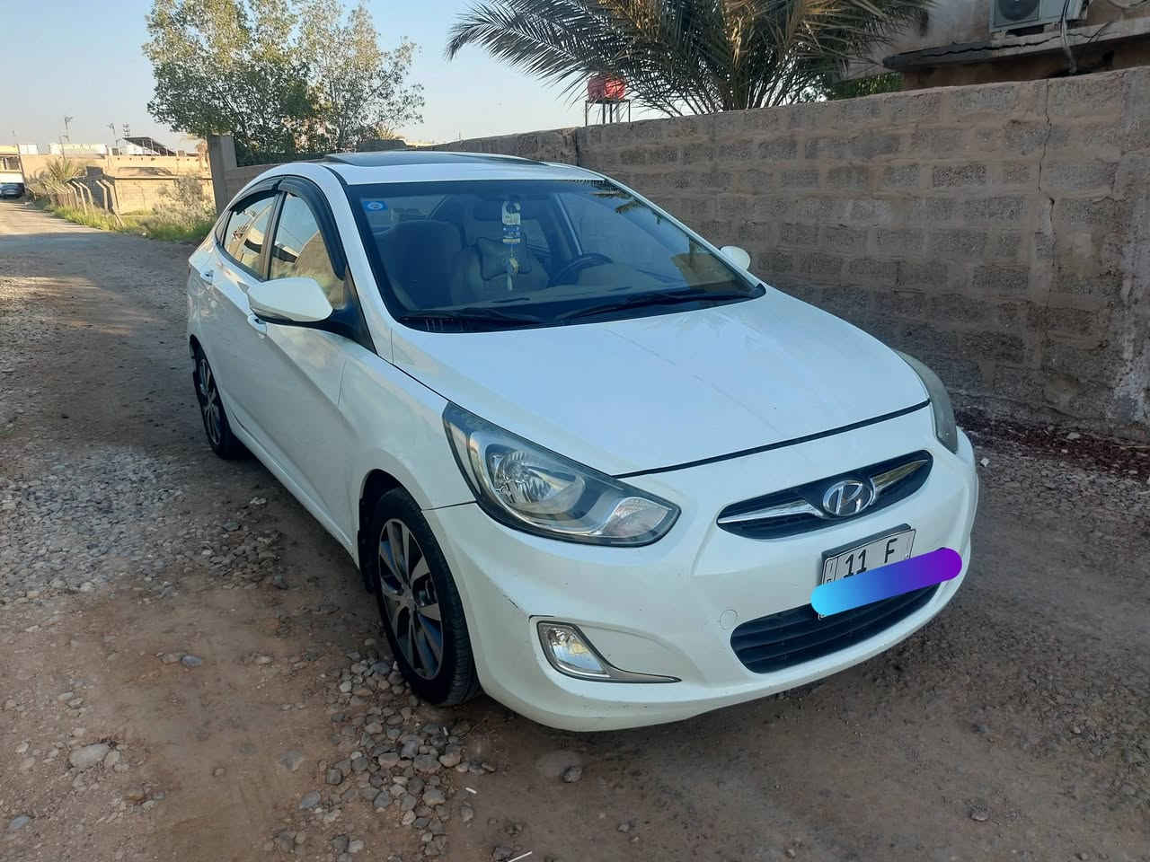 اكسنت خليجيه فتحه
موديل 2015
حجم المحرك 1600
السعر 99
ماشيه 111
مكفوله من الصبغ 
بيها بارد موضح بالصور 
رقم السياره بغداد 
للاستفسار ***********
