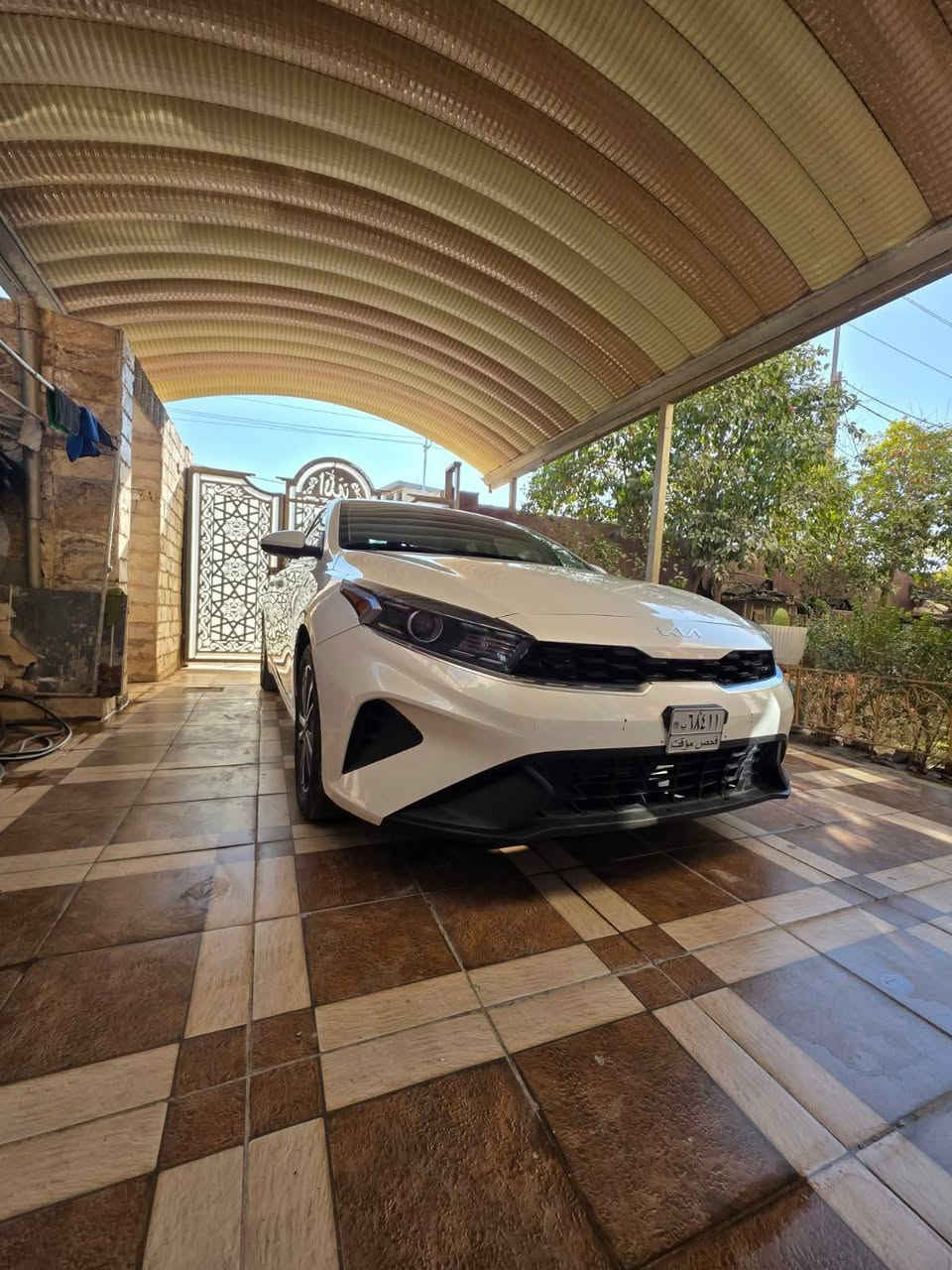 السلام عليكم 
فورتي 23
بدون صبغ وتبديل 
بدون ايرباك
مكانها بالحله
***********
