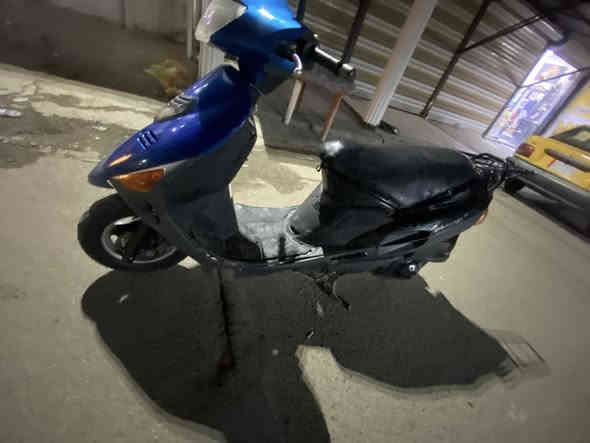 السلام عليكم  دراجه للبيع ساسوكي سرعه ١٠٠ دراجه نضيفه بمعنى الكلمه الحلوه دراجة نكره سلف بكل وقت بريكات امامي خلفي شغالات اشاير كهربائيات كامله من اشاير يمنه يسر و هورن كامله قفل صندوق تقفل عداد كيلو متر شغال مال بانزين هم شغال دارجه مال جناي دراجه نضيفه و مرتبيه السعر 400 وبيه مجال مكاني بغداد صليخ شارع النادي  رقمي *********** متواجد واتساب + فيسبوك
