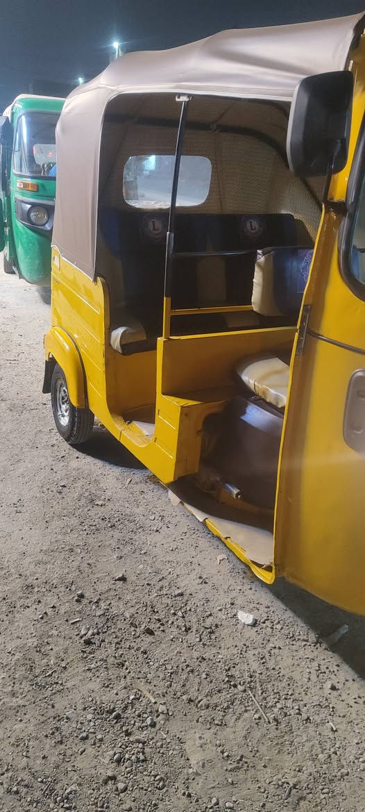 يا الله سلام عليكم تكتك موديل 18دخول 19 اوراق اصوليه اكفلك لحد ترقيم تكتك جازه كبل لشغل بلاديه ما بيهه صبغ بس دوس معمره مكينه خير من الله لا اكسن ولا تنقيص ولا تبخير السعر 4و200الف بيه مجال قليل اذا مو شراي لا تعامل رحمه الهلك مكاني مدينة صدر اخير داخل ***********
