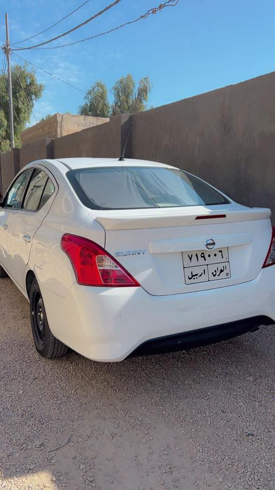 نيسان سني ٢٢ هندي هندي ام البليته الزركه ام الحسااسات السياره كفاله من الصبغ ماعده طخه مأشر عليها بالصور كلششش جديده اني منتسب بالعتبه اروح بيها واجي ماشيه ٦١ فقط حداديه ١٠٠ بريك تبريد مكينه كير محسن كله عل شرط كهربئيات فول ماناقصها برغيي السياره عليها لايتات وبلوجكترات زنون والسياره حييل حلوه بس لايت مال السايق شويه مصوفر سعرها ١١٩ وبيها مجال بسيط
 مكان نجف ***********
