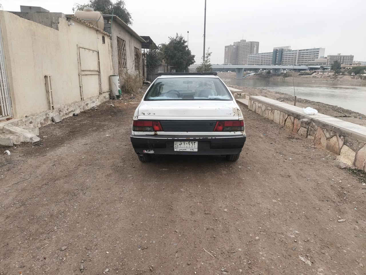 السلام عليكم بيجو روى موديل ٩ سياره حلوه يرادله صدر امامي او طوافه او سياره جواها تخم تاير اوكير مكينه مكفول  
هاذه رقمي *********** رايدها ٢٦ بيها مجال لطيبين
