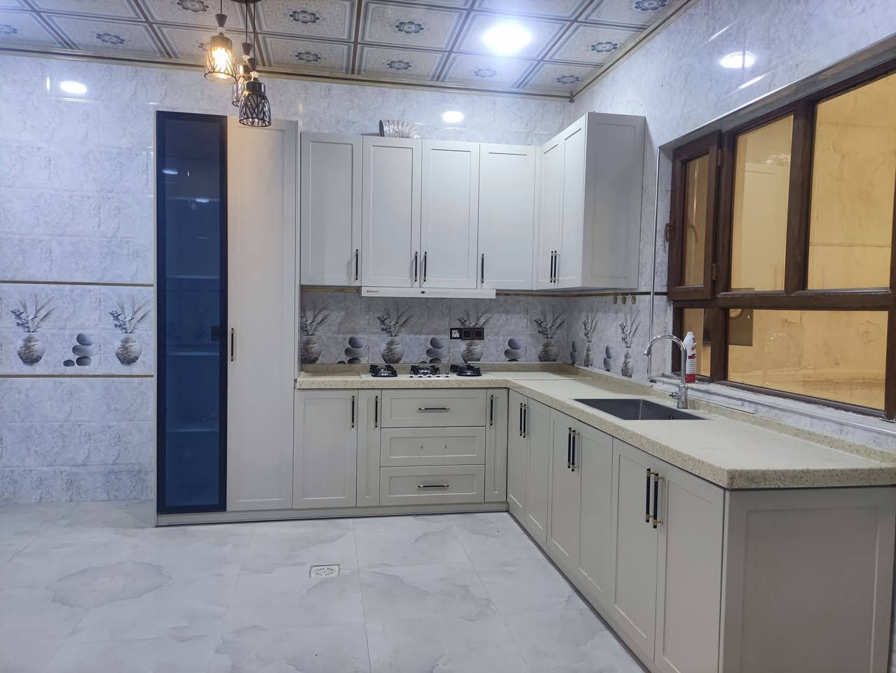 عروض مكتب اشراقة المسار
🏡دار للبيع 🏡
الموقع 🌎:-ملايين الثانيه قرب جامع اهل القراءن📍
المساحه :-230م📐
الواجه. :-12م📏
التفاصيل :-
الطابق الاول :-غرفتين نوم✅+استقبال✅+هول✅
مطبخ ✅صحيات ✅
الطابق الثاني :-
غرفتين نوم ✅هول✅صحيات ✅
للاستفسار اكثر :-
***********☎️
***********☎️
