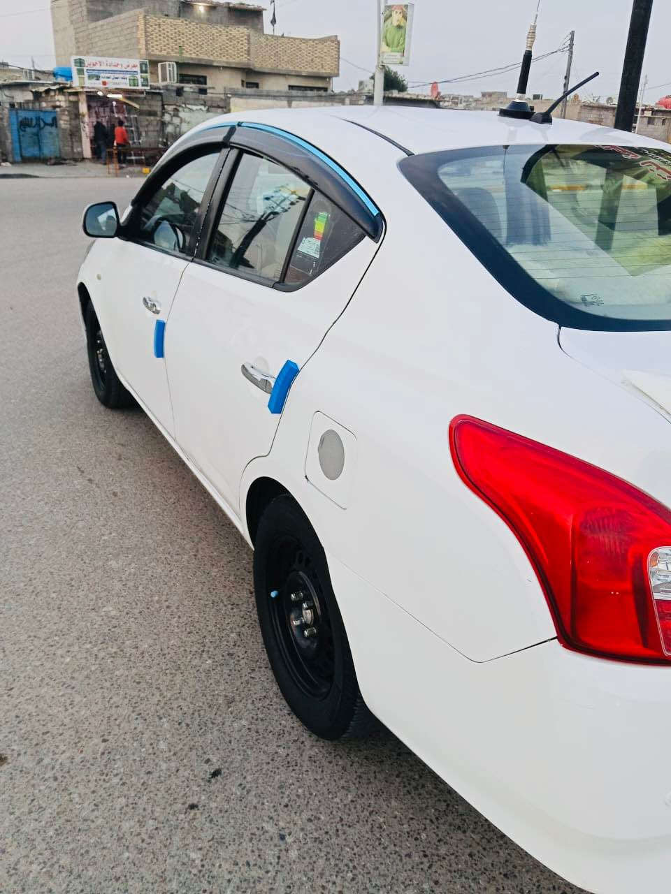 السلام عليكم نيسان صني هندي ام البليتة مديل ١٩ رقم بصرة تحويل بيها بجم ومصلح كامل تخم تاير صبغ ويلات كير مكينة كفالة السعر ٧٨ وبيها مجال بسيط المكان البصرة 
*********** البصرة, العراق
