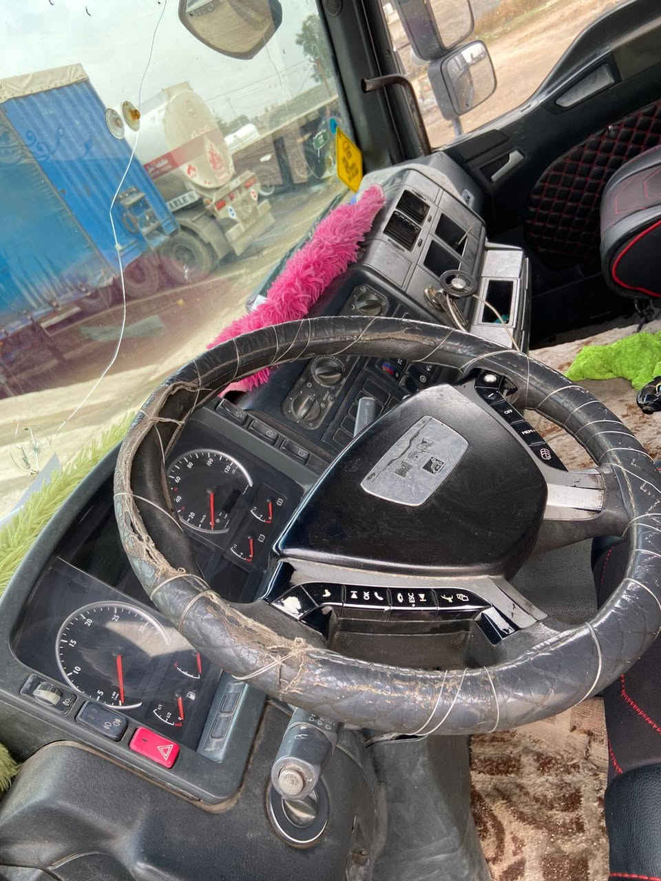 للبيع مان تيكه 460 بم ونوزل مديل 2003 مكفوله كفاله رقم اربيل تحويل مباشر مربوطه نساف  تبريد تتفئه ثلاجه السعر الاتصال على رقم [***********][***********] احسن الضن بالله
