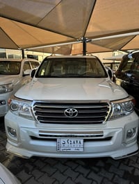 لاندكروز • ٢٠١٣ • كربلاء