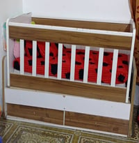 غراض للبيع براد ب150 كونفيرا ب50وبيها مجال  سرير طفل ب40 مع دوشك  التو...