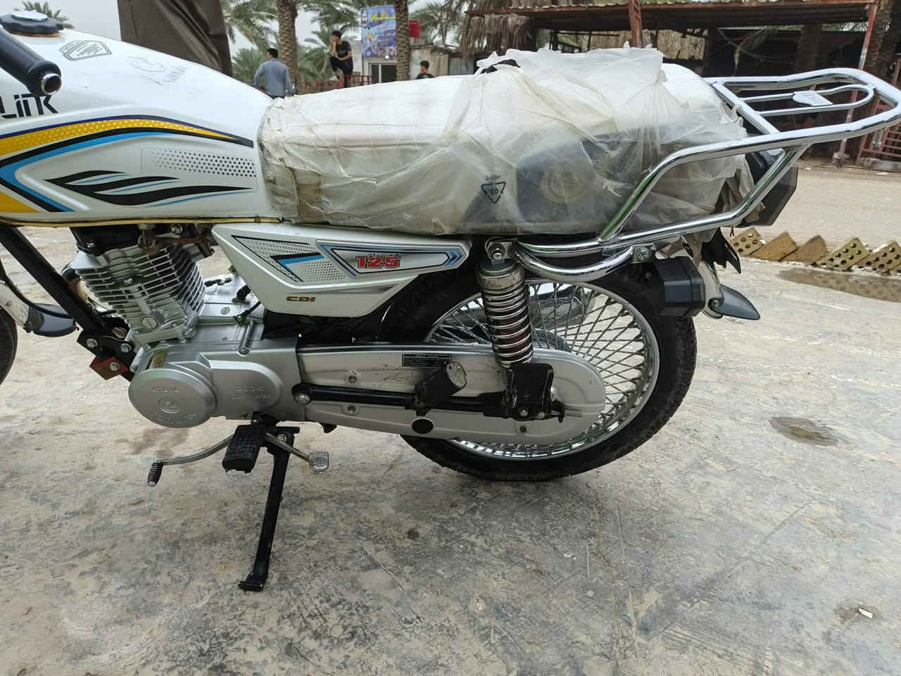 سلام عليكم تايكر 2024دراجه علا وضع شركه نقص مابيها السعر 700وبيها مجال مكان صدر دغاره رقم الهاتف ***********
