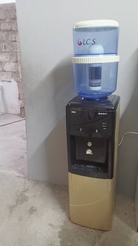 براد ماء • سوني • حار وبارد