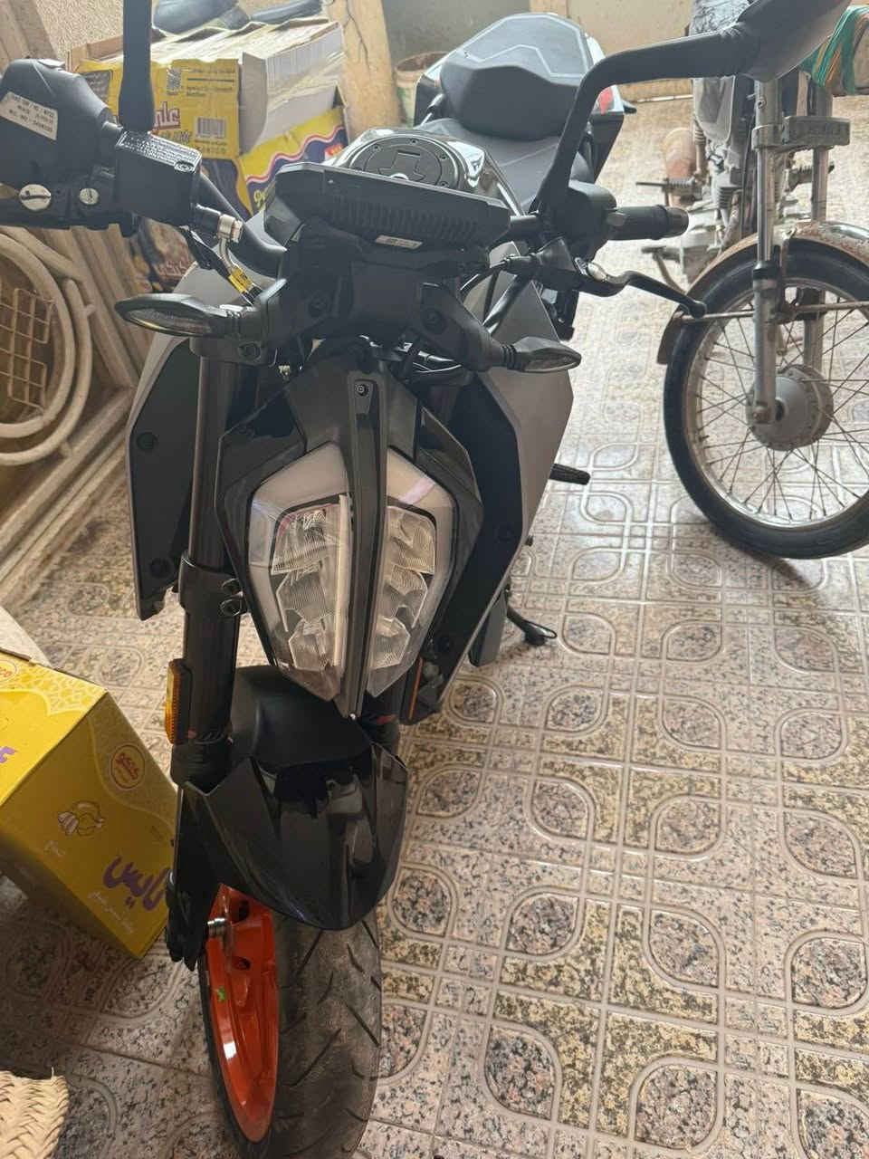KTM جديدة بحالة الوكالة امس طلعت من الوكيل دراجة ستوك محرك 390 رايدها ب40 ورقة بيها مجال شط العرب, البصرة


**إذا كنت صاحب هذا الإعلان وتريد حذفه لأي سبب، رجاءا أرسل رسالة إلى الدعم الفني**