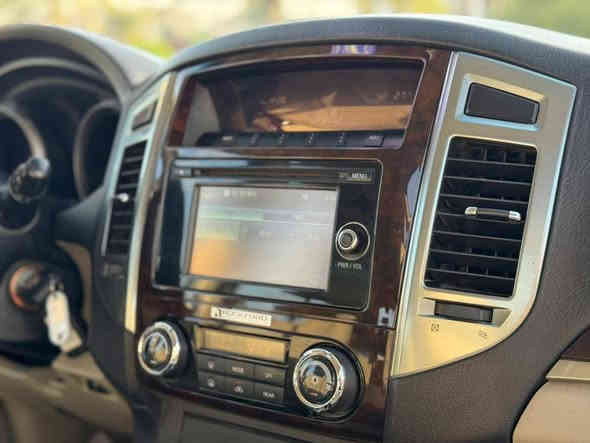 السلام عليكم 
   للبيع او مراوس حسب قناعه
لليدور جديد اخت الزيرو شرط كفاله عامه من الشخط والرصعه شركه وفابلون الشركه شرط برغي مامفتوح بيه
باجيرو  فول مواصفات اعله فئه موديل 2022 محرك 3800 المرغوب لجناية الباجيرو عداد الكيلو متر حاليا (49) الف وقابل للزياده وحقيقي  
المواصفات
⚜️فتحت
⚜️كشنات جلد 
⚜️كراسي كهرباء
⚜️8ايرباكات
⚜️حساس خلفي
⚜️كامره دواره بلاد
⚜️لايت بلوجكتر زنون بلاد
⚜️زراك لايت
⚜️داخل صاج بلاد
⚜️4×4فور ويل
⚜️لد امامي
⚜️ويل كب 20
⚜️7راكب
⚜️3قطع تبريد مركزي
⚜️محرك 3800المرغوب
⚜️دشبول شاشه لمس
⚜️مري شفط
⚜️رادار امامي 
 العده والطفايه والكتلوكات مع سويج عدد 2  هزه وفحص قبل شهرين وسنويه بسمي مع تجديد السنويه مكاني بغداد العامريه اللاستفسار عن السعر (265) اتصل وتدلل ***********
*********** بغداد
