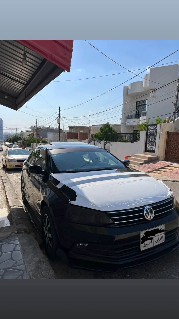 جيتا موديل ٢٠١٧ فول مواصفات 
سيارة ٤ قتعة ونص صبغ و كير و محرك كهربائيات كل بشرط تبريد عل سويج محرك ١٤ تيربو مرغوب جديد سيارة فول فول كشنات جلد و هيتر ك سيارة سلايد و بصمة و شغال فتل رادار باب بصمة سيارة فول تغم تايرات جديد سعر ١٠٦ ورقة ومكان سيارة دهوك *********** دهوك, العراق
