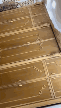 الرتفاع مترتين و٥٥ وطول ٣مترات وسبعين قبل خمس اشهر فصلتا رقم الهاتف ***********
