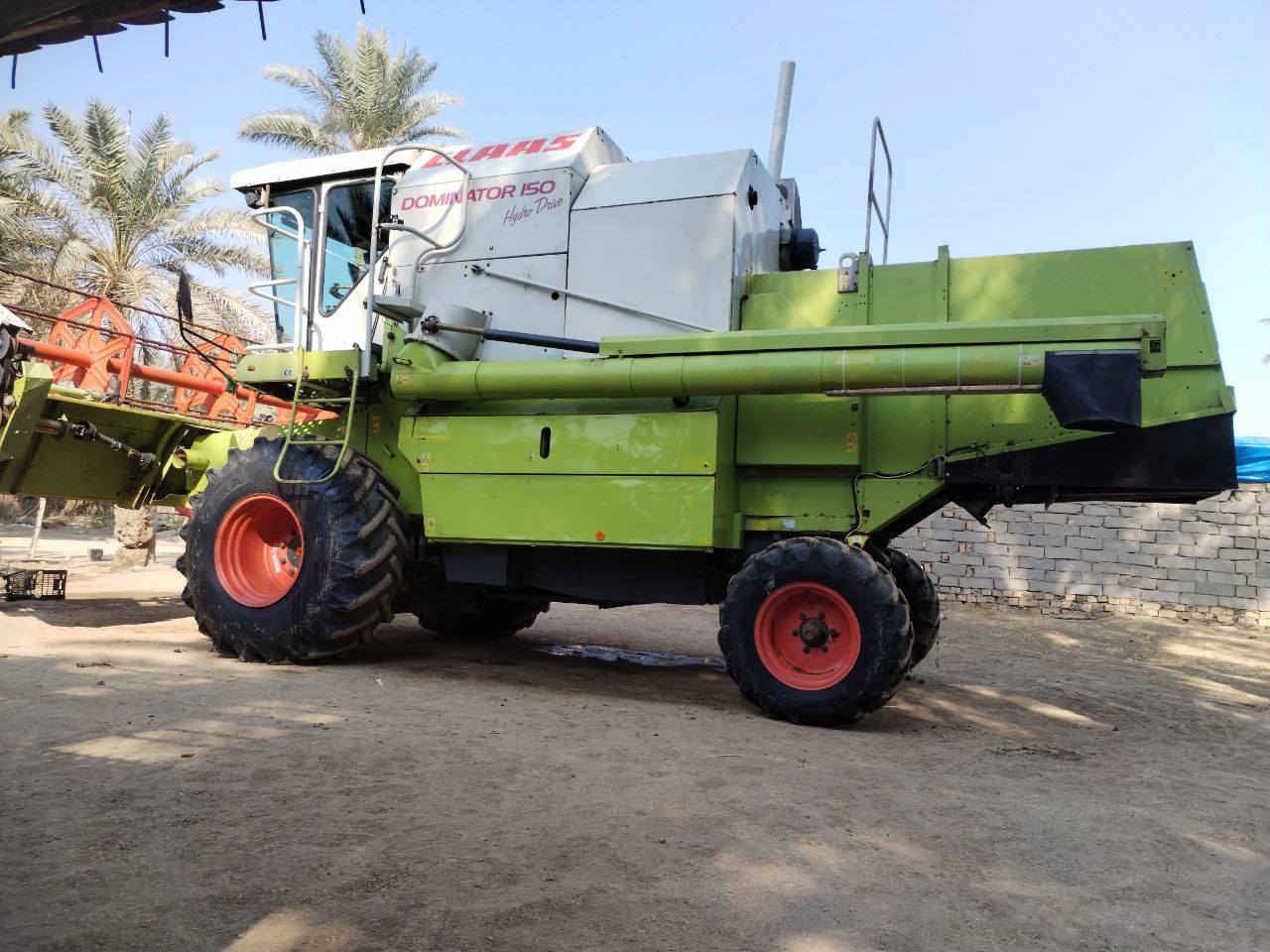 السلام عليكم حاصده كلاص هيدرو موديل 2005 مكفوله من كلشي لاطك ولالحيم مضخه وهوزنات مكفولات  مكاني ديوانيه قضاء الشاميه الاستفسار اكثر الاتصال على الرقم ***********
