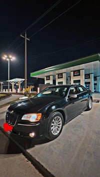 كرايسلر ٣٠٠ • ٢٠١٤ • عداد ٢٦٠٠٠٠