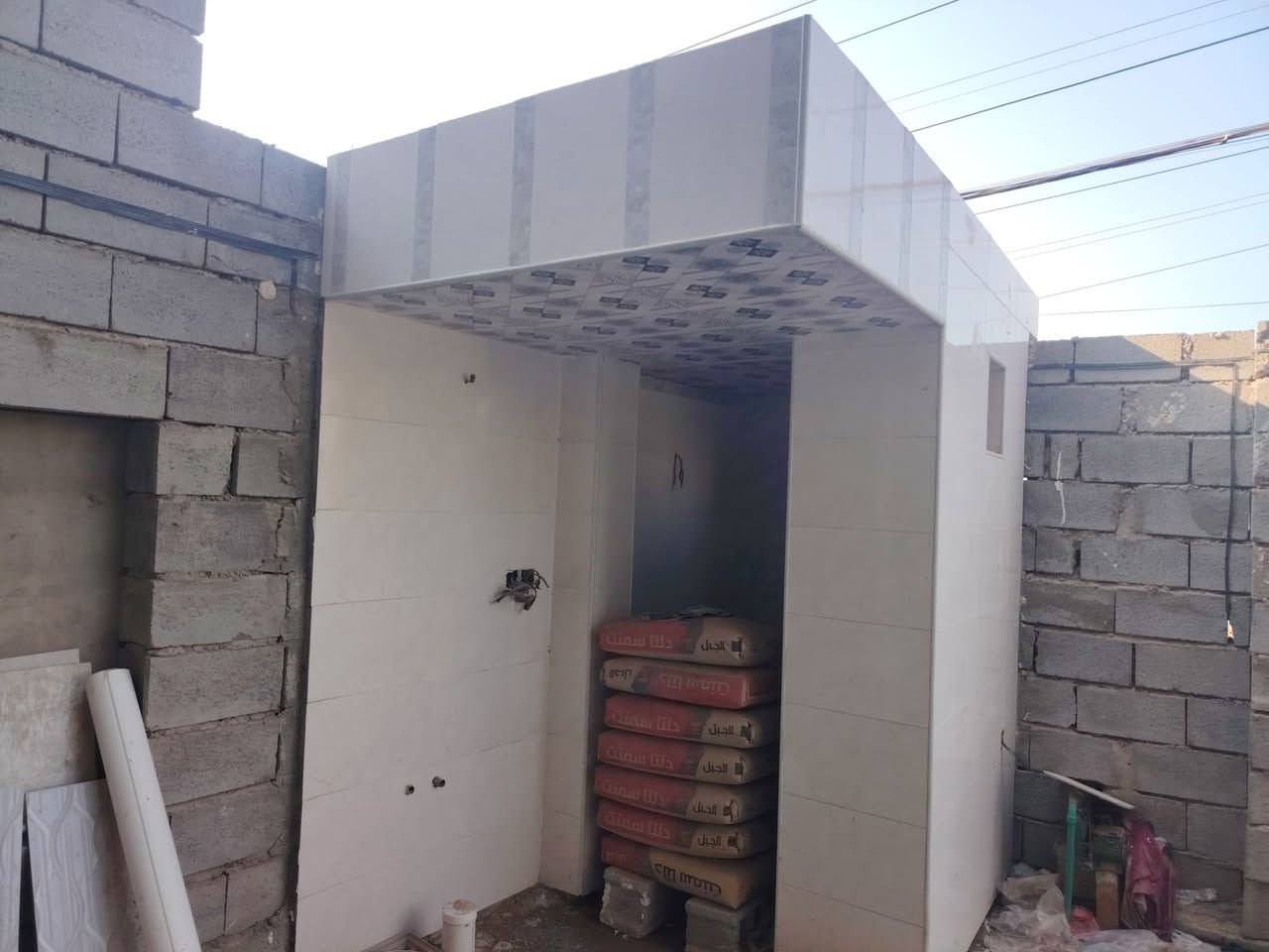 سلام عليكم
هيكل للبيع طابقين قيد الإنشاء
الموقع صلاح الدين قضاء بلد حي الوحده قرب حولي المشروع
تفاصيل الهيكل
جنس عقار ملك طابو صرف
المساحه ٢٥٠ متر
يحتوي على طابق الأول على
كراج
حديقه
استقبال
مطبخ
صاله كبيره
غرفتين منام
صحيات داخليه وخارجيه
يحتوي الطابق الثاني على
صاله
غرفتين منام
خدمات كهرباء ماء ومجاري
للاستفسار الاتصال على الأرقام التاليه
***********
***********
او مراجعة مكتب التمار للعقار الواقع شارع المحطه محلات الحاج عدنان
