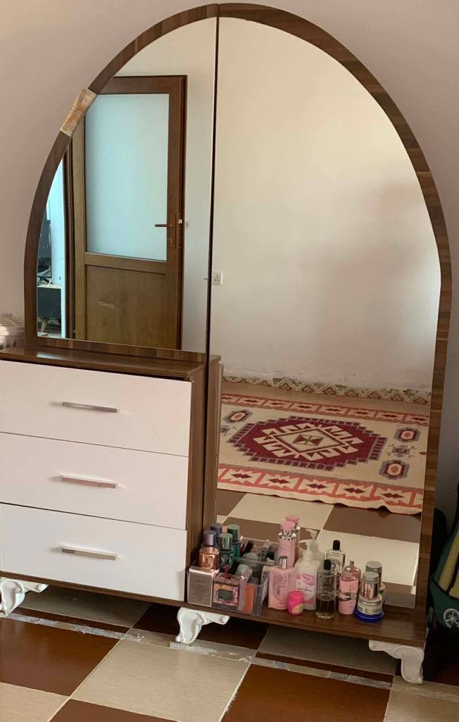سیتەم دوو نە فەری بیعەیبە (١٨٠ بە ٢ ) دوشەکی ئەسلی 🛌🛏️ميستوليت جةكمةجةو ئاوينه ژير ئاوينه كان تاكن  و ره فةن   ته نها جةكمة جةي ١كةمى  تيك جوه   نرخي. هةردوكي  ٢٠٠ مةعمةلة  سيسه مةكة ١٥٠ و ئاوينةكةش ٥٠  شوێن (سلێمانی چوارچرا) السليمانية, العراق


**إذا كنت صاحب هذا الإعلان وتريد حذفه لأي سبب، رجاءا أرسل رسالة إلى الدعم الفني**