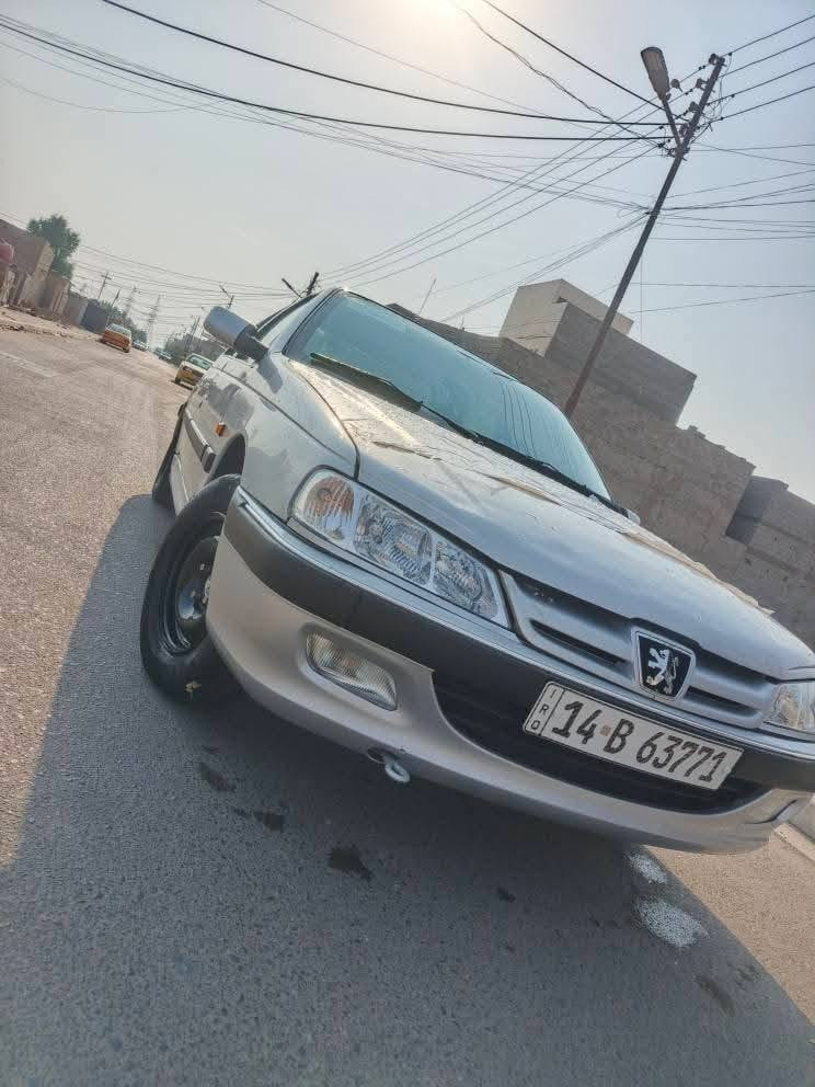 بيجو بارص موديل 12 سنويه جديده لل 30تنتهي سنويه وسياره بسمي رقم نكليزي تبريد تدفئه كير خير من الله مكينه نعمه وهاي شوفت عين سياره تحي شوف سعر 33وبيهه مجال حك جيه***********
