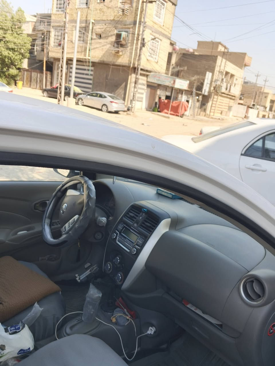 السلام عليكم
نيسان صني هندي ام بليتة الزرقة رقم بغداد موديل 2020
كير ومحرك خير من اللة 
تبريد يخبل مالهة وماشية 60الف 
صدر جديد ما عد الدبلات تعبانات 
سيارة نظيفة حيل وما ماشية هواي
وما تعبانة السعر108 العنوان الغزالية 
الرقم ***********
@
