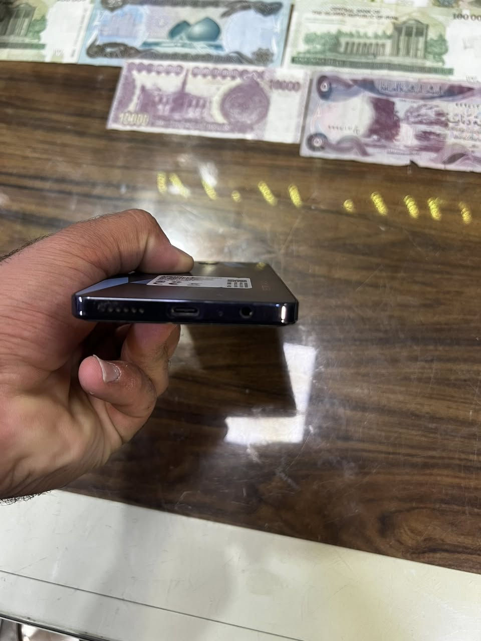 السلام عليكم
موبايل تكنو كامون 20 برو للبيع جهاز حيل نضيف مستخدم قليل 256كيكه كرتونه وياه والشاحنه مالته بعد مامستخدمه وياااا بلكارتون موجوده 

مكان كركوك السعر 180الف وبي مجال لشراي 

***********
