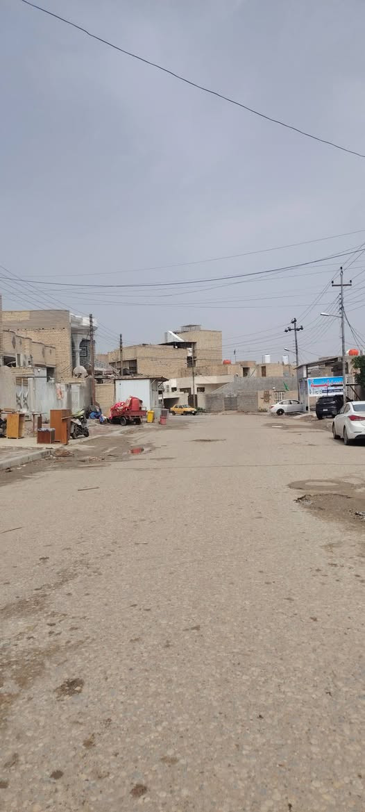 سلام عليكم بيت البيع مساحة ٢٠٠منطقه عبجيه شارع ٢٠ بيت طابقين نقص غرفتين ما مبنيات طابو صرف الستفسار تصال عله رقم ***********
