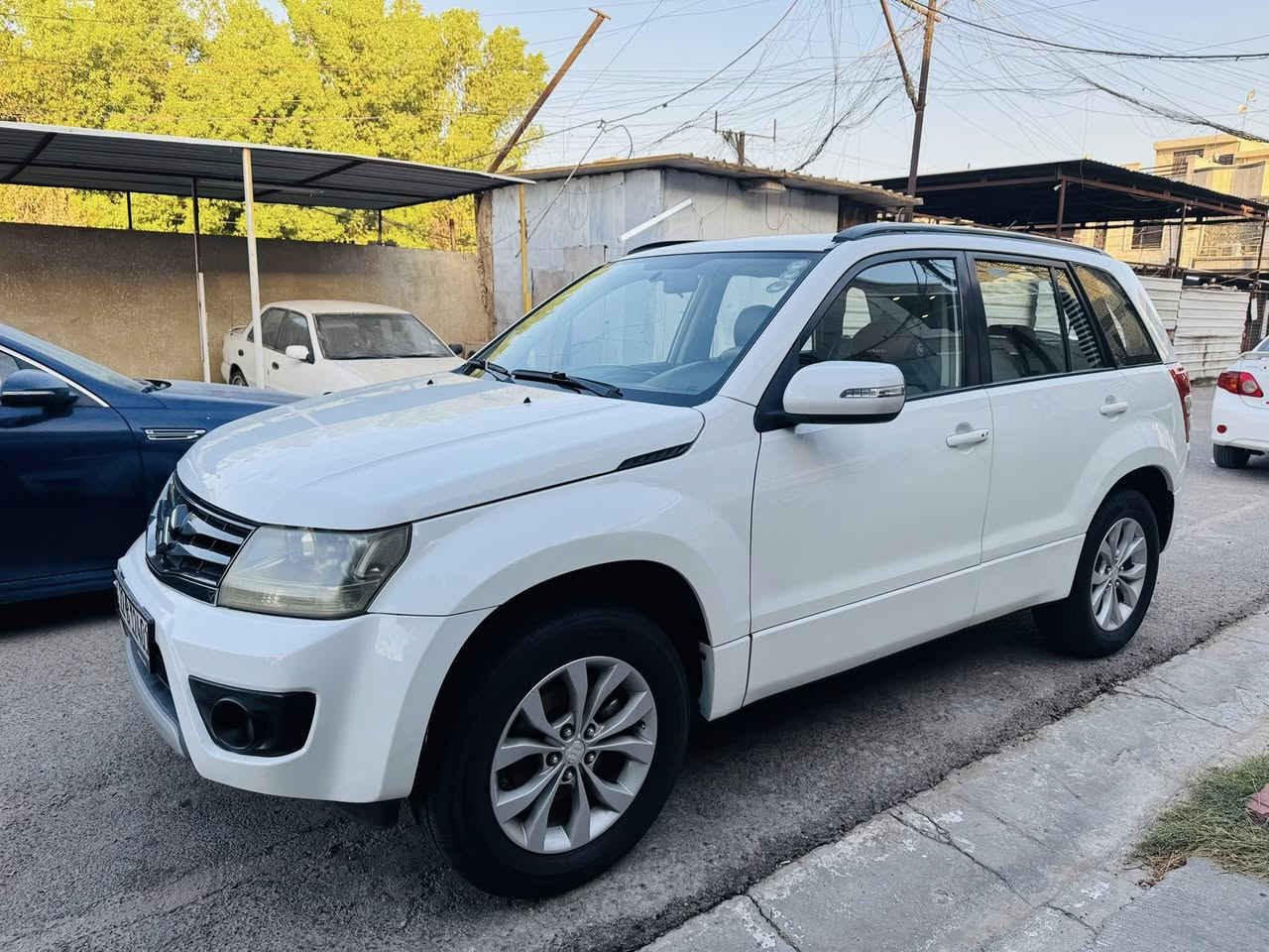 السلام عليكم
سيارة سازوكي كراند فيتارا 2014 وارد خليجي فول عدا الفتحه رقم اربيل باسمي شرط التحويل السيارة جاهزة من كلشي كير مكينة خير من الله تحكمات ستين تحكم بالمري الجانبية السيارة بصمة فور ويل مكينة أربعة سلندر 2400 سيارة طخات وبيه 3 قطع فقط بدون ضربة او دواخل جمالية فقط اقتصادية بالبانزين السعر 105 وبيه مجال العنوان بغداد العامريه ***********
