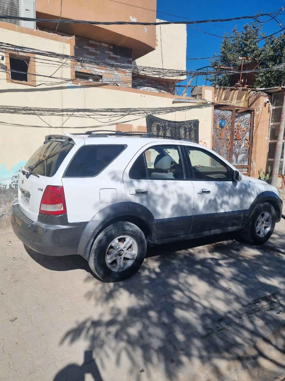 سورنتو مديل 2005 مكفوله من صبغ وضربه سعر 95 مراوس ترهم ***********
