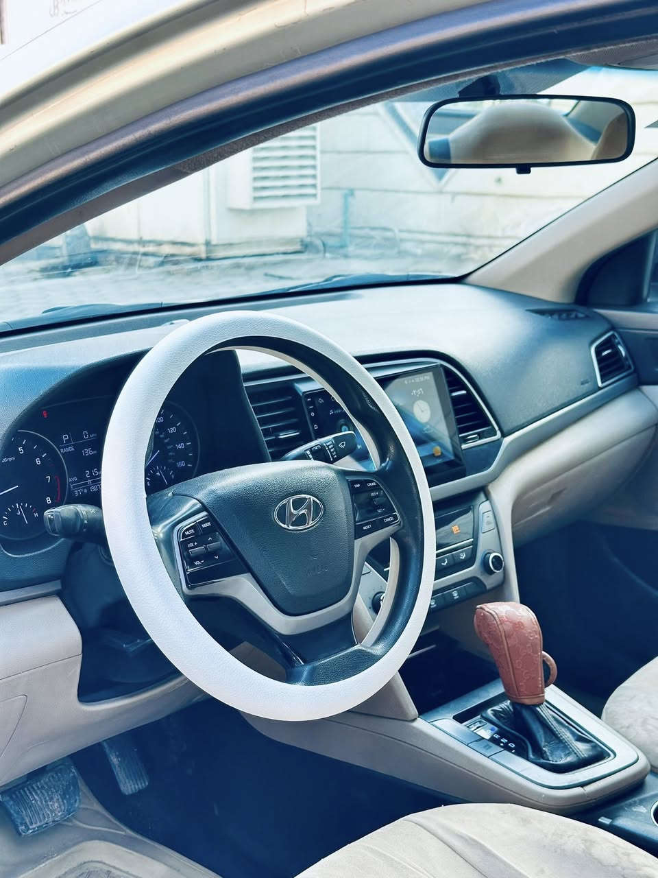 النترا 2017 وارد امريكي رقم كربلاء أنكليزي بأسمي ملصق هزه جديد سنويه مجدده 2030  محرك 2000 دووش كير اوتماتيك حادثها صبغ قطعتين جاملغ خلفي وقبق الجنطه بدون تبديل  ليبل واحد ايرباكات سليمه سياره تخم تاير جديد حداديه تبريد ثلج مواصفات داخل بيجي وتحكم ستيرن جهتين و مثبت سرعة و كامره خلفية و شاشه و درايف مود ثلاث أنظمة قيادة سبورت ونورمل اعتيادي و ايكو اقتصادي بلاجكتور امامي منظومه زنون مكان السيارة كربلاء *********** السعر 120
