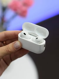 Air pods pro 2 الجيل الخامس باله أمريكية ~ سيريل نمبر بموقع ابل ~ شركة...