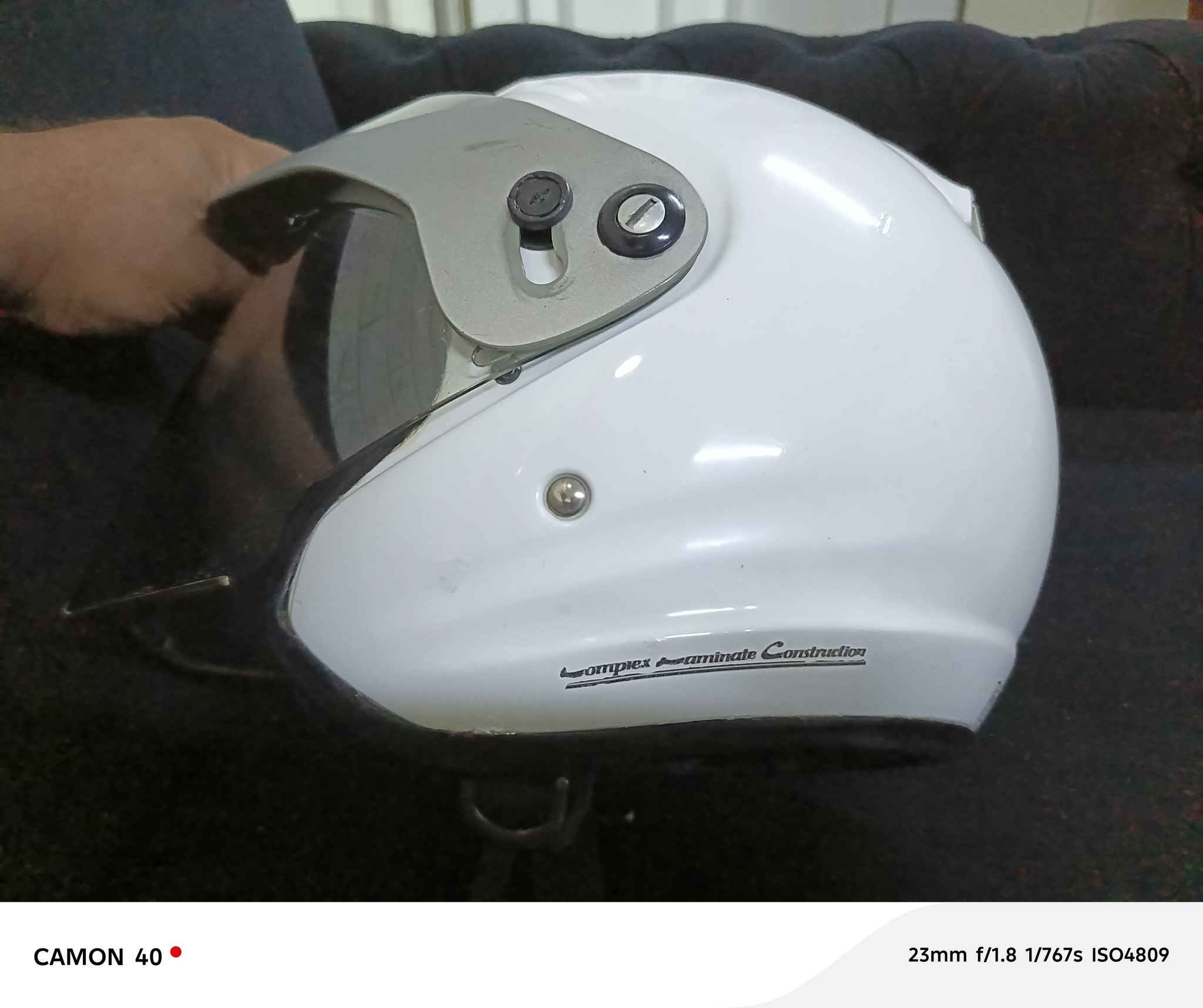 أسعد ألله أوقاتكم اخوتي الطيبين خوذه أراي نضافه ٩٠ ٪وبلاديه وصبغهه  هم بلادي  جامتهه هم جديدة لك وموضح بلصور وسعرها هم حلو ٢٠٠ وبيهه شويه مجال 
الأعظمية مدخل شارع الاطفاء رقمي
***********
وكل الهله بلغوالي
