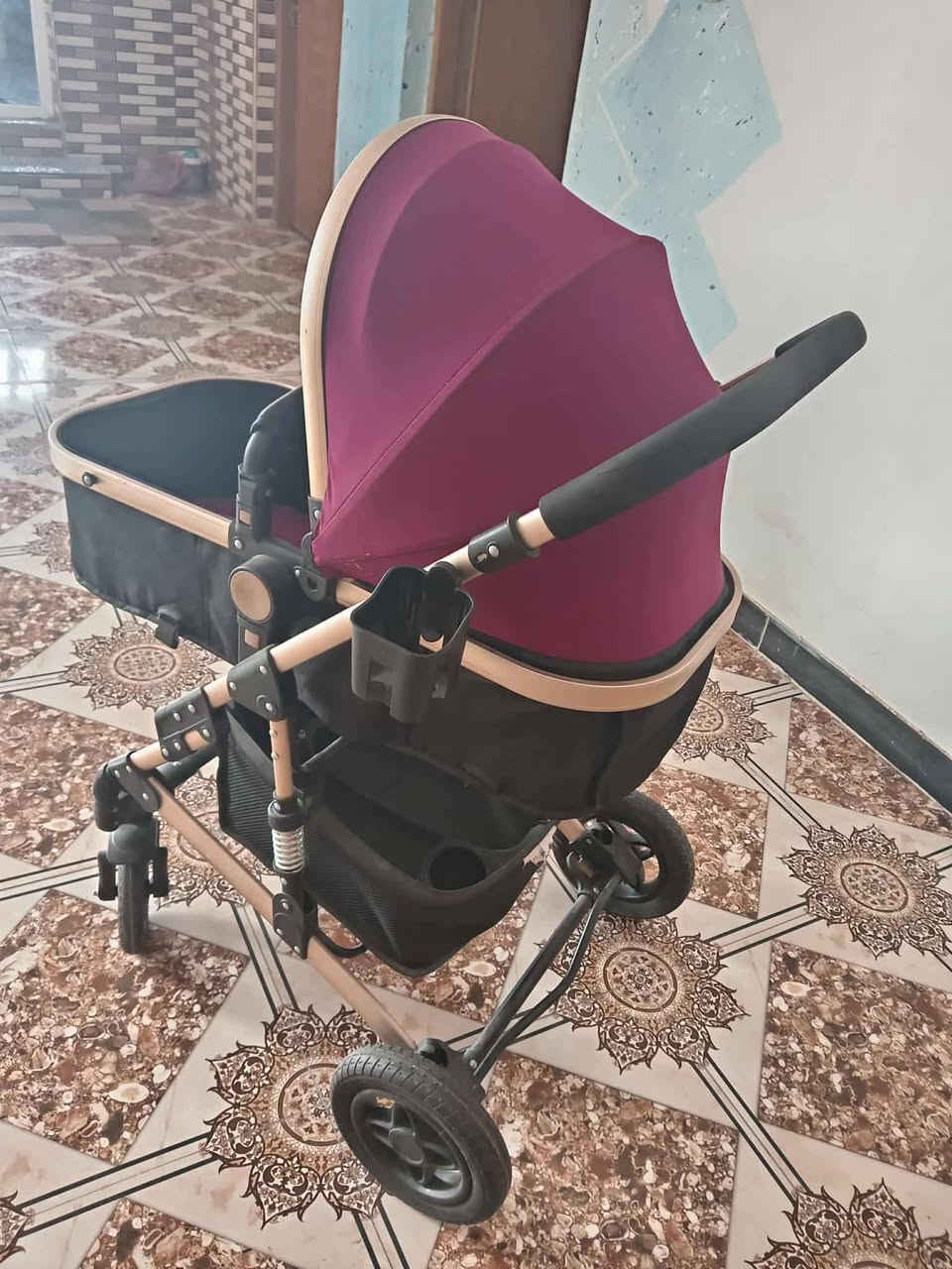 عربانه للبيع نظيفه جديده 
السعر ٦٠ بي مجال لشراي 
اتصلو ع الارقام للاستفسار ***********
***********
مكان صكلاويه
